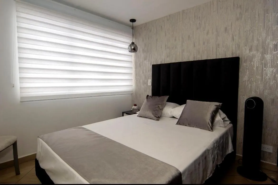 Modern Two Bedroom Laureles Apt ميديلين